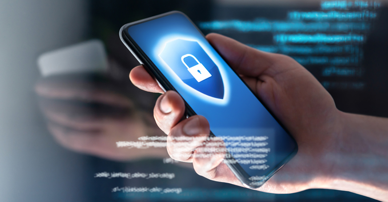 Mariner-Cybersecurity-Fundamentals-OWASP-MASVS-Hand-holding-mobile-phone-with-lock-icon-on-screen.jpg